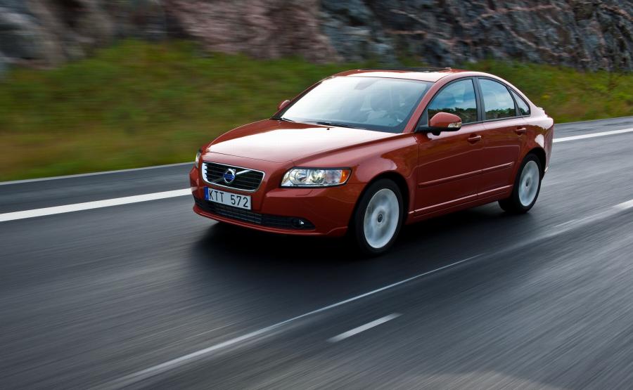  Volvo S40 2008 года  (фото 10 из 105)